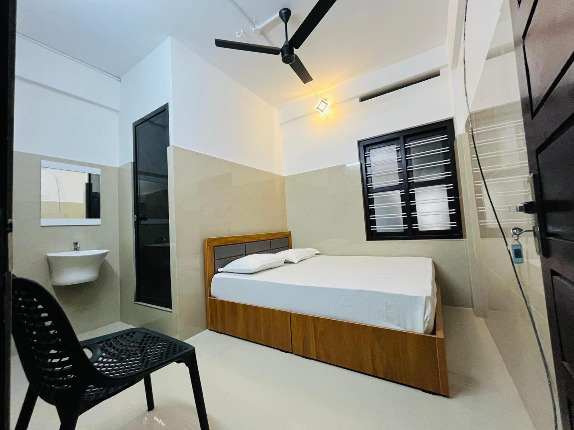 Priya Lodge Kozhikode Exterior photo