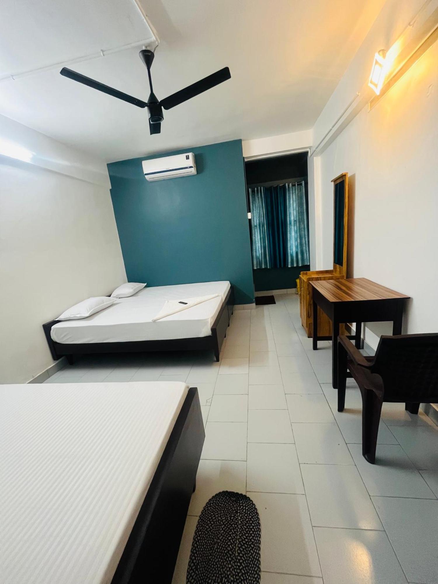 Priya Lodge Kozhikode Exterior photo