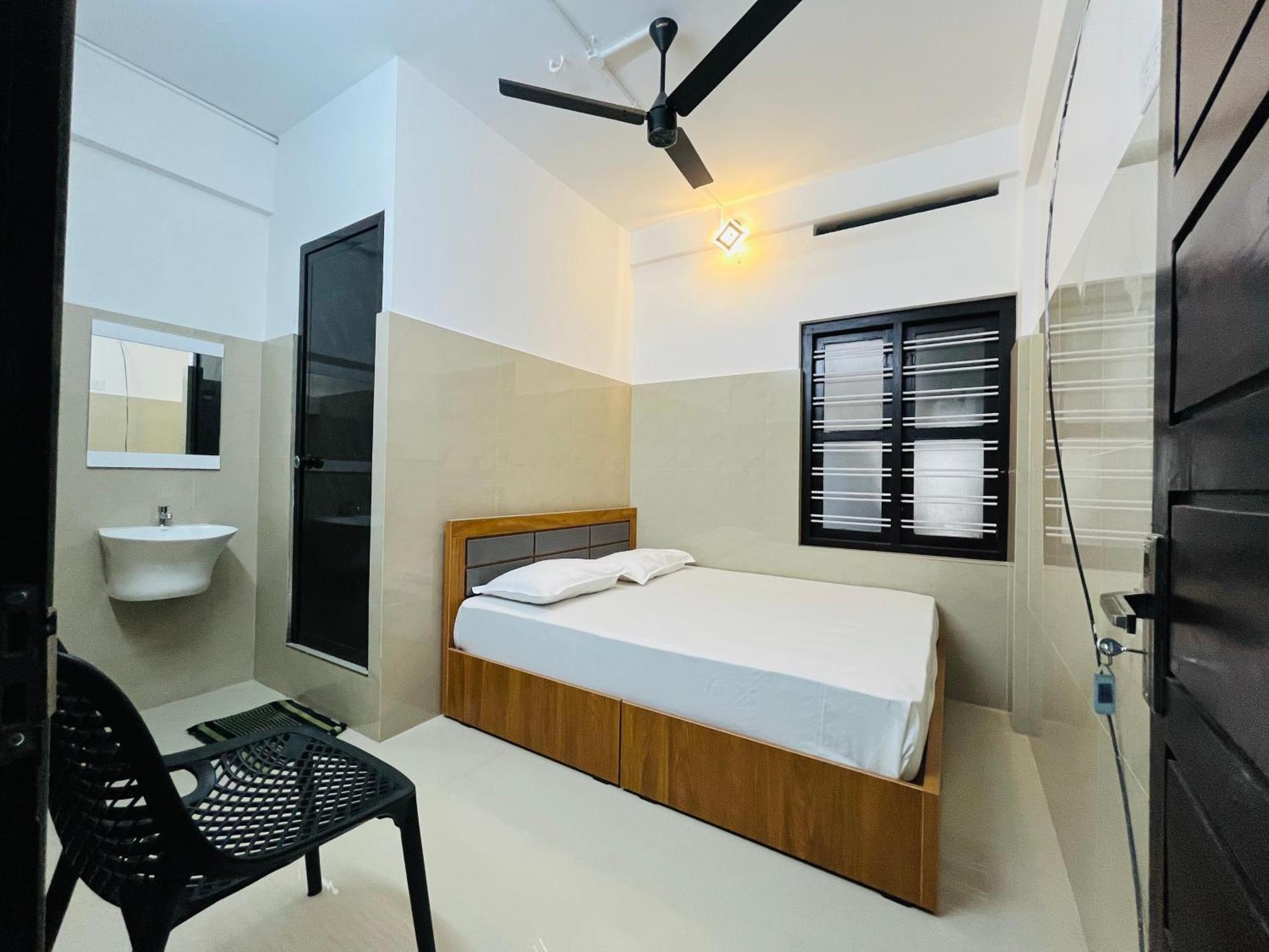 Priya Lodge Kozhikode Exterior photo